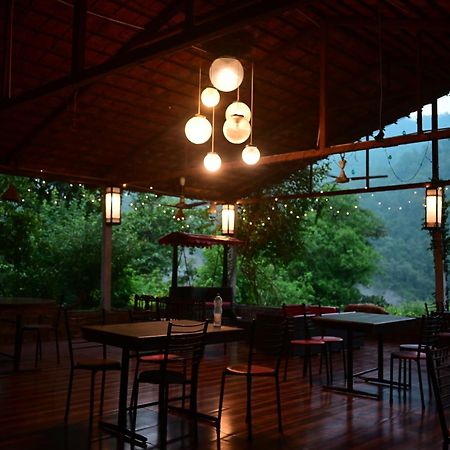 Shoolin Jungle Resort Ришикеш Экстерьер фото